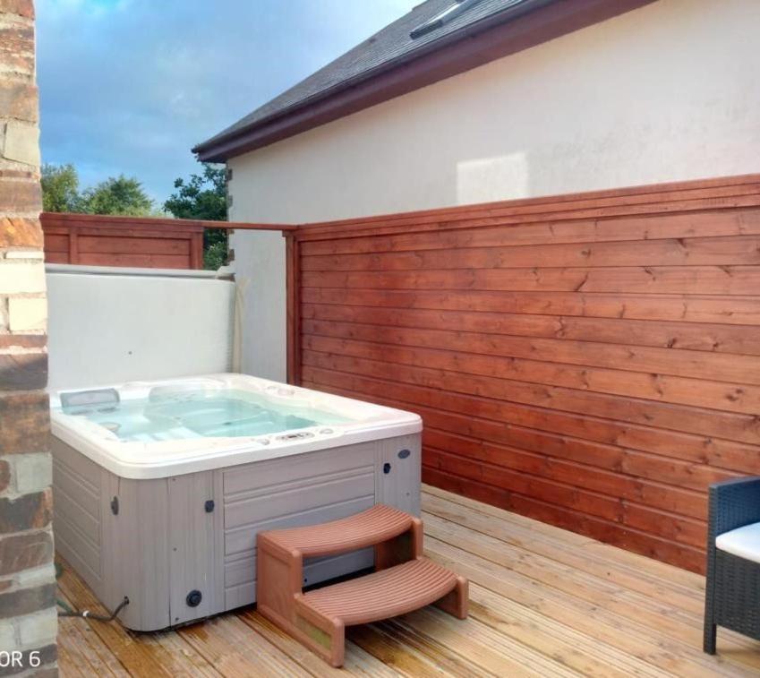 Holiday home Fistral Hot Tub House For 8 On Retallack Newquay (Cornwall)